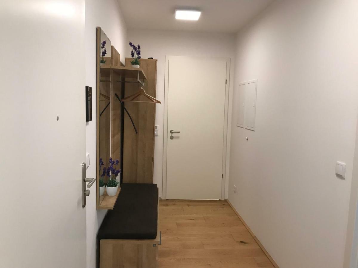Spacious, Modern 1-Bdrm Apt Near Vic & Austria Ctr Διαμέρισμα Βιέννη Εξωτερικό φωτογραφία