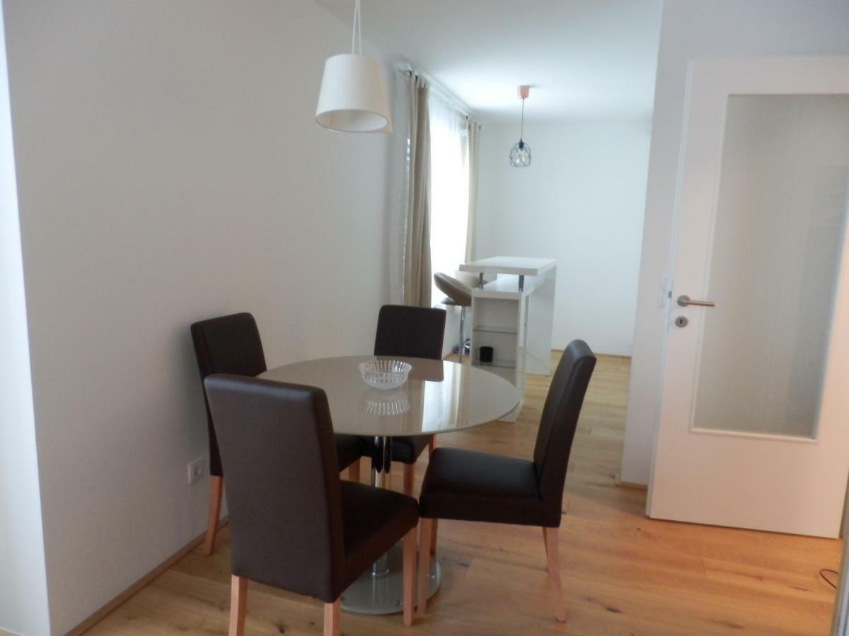 Spacious, Modern 1-Bdrm Apt Near Vic & Austria Ctr Διαμέρισμα Βιέννη Εξωτερικό φωτογραφία