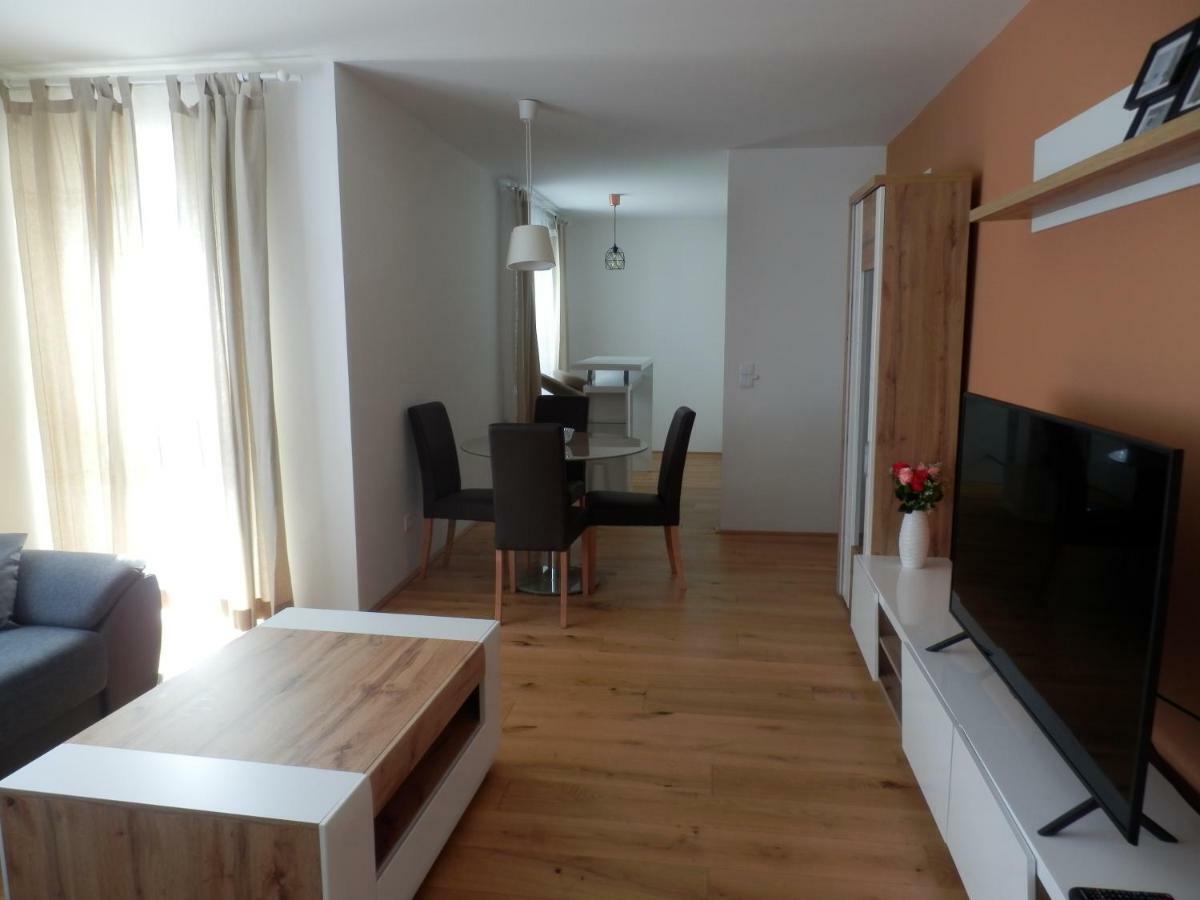 Spacious, Modern 1-Bdrm Apt Near Vic & Austria Ctr Διαμέρισμα Βιέννη Εξωτερικό φωτογραφία