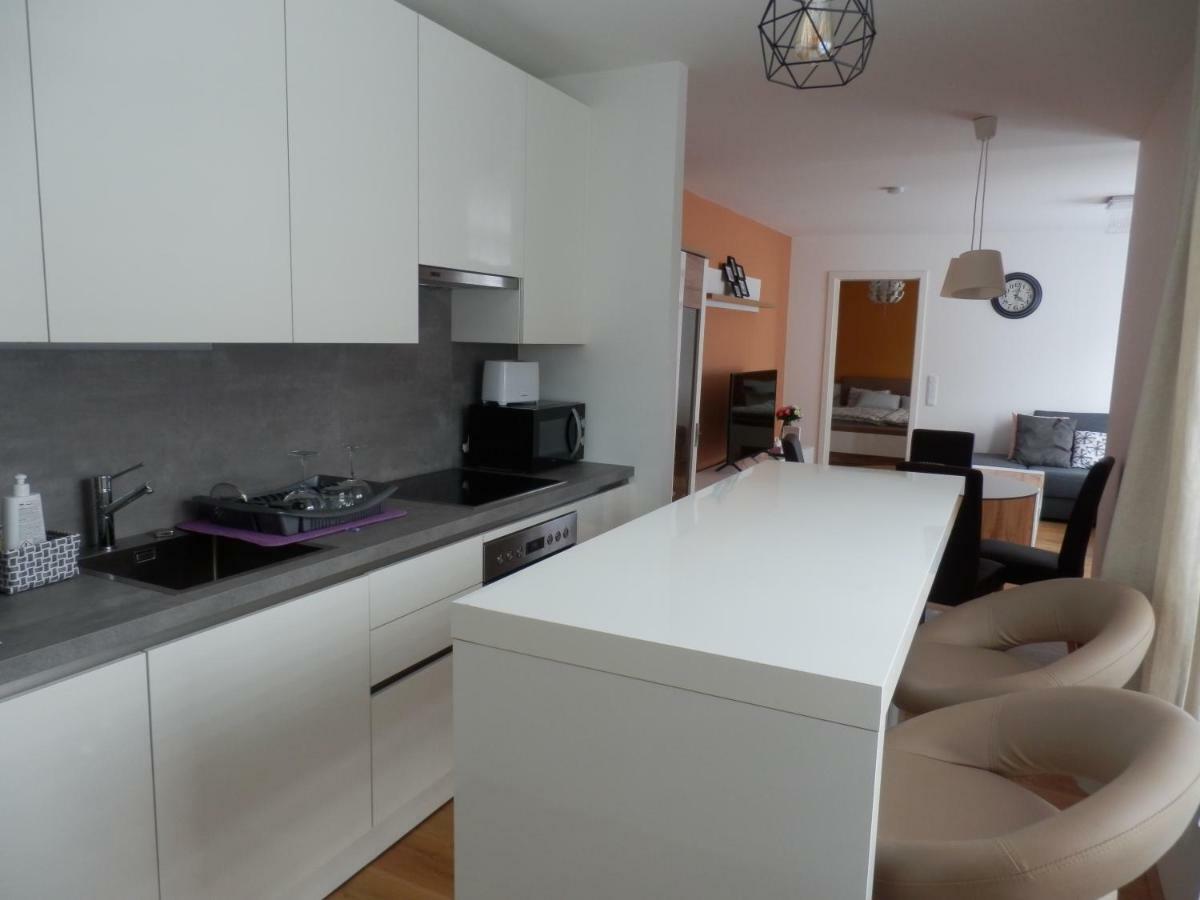 Spacious, Modern 1-Bdrm Apt Near Vic & Austria Ctr Διαμέρισμα Βιέννη Εξωτερικό φωτογραφία