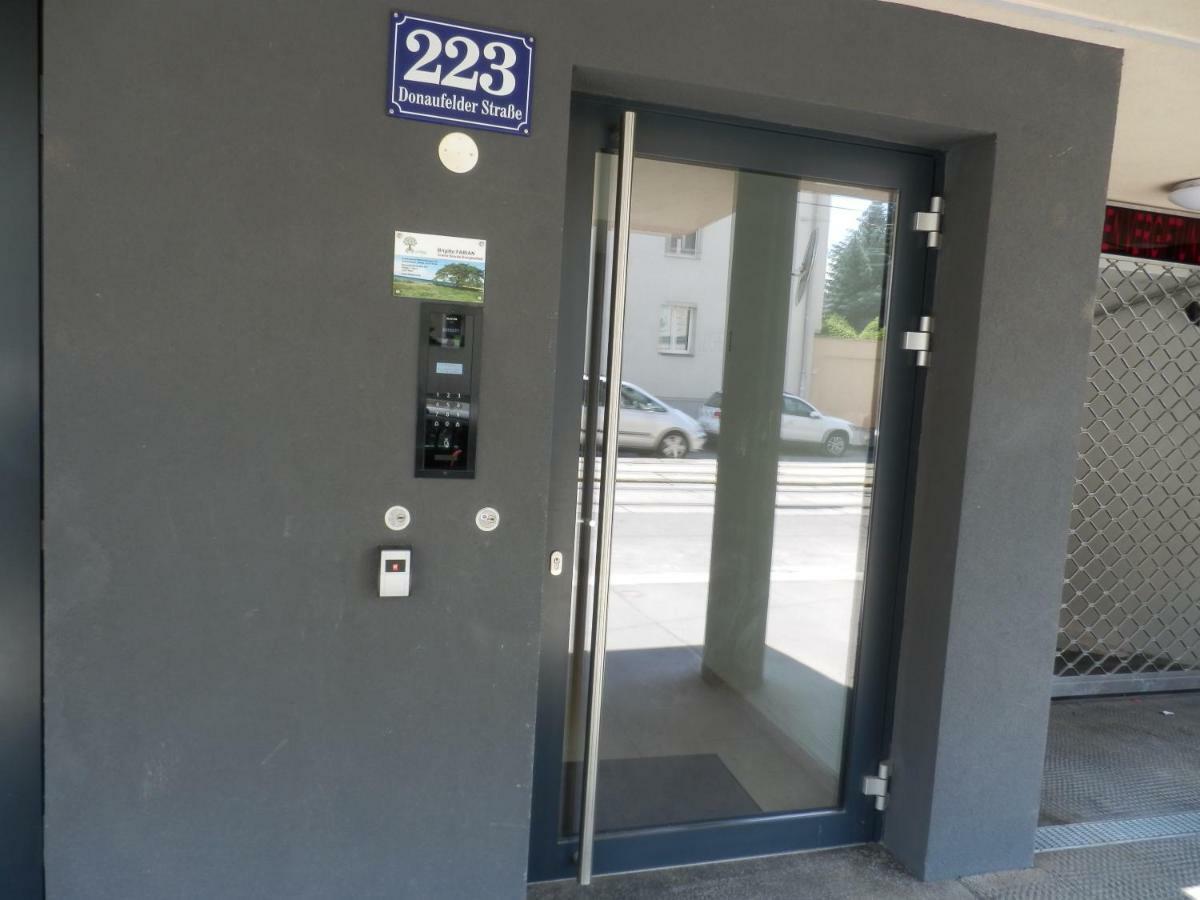 Spacious, Modern 1-Bdrm Apt Near Vic & Austria Ctr Διαμέρισμα Βιέννη Εξωτερικό φωτογραφία