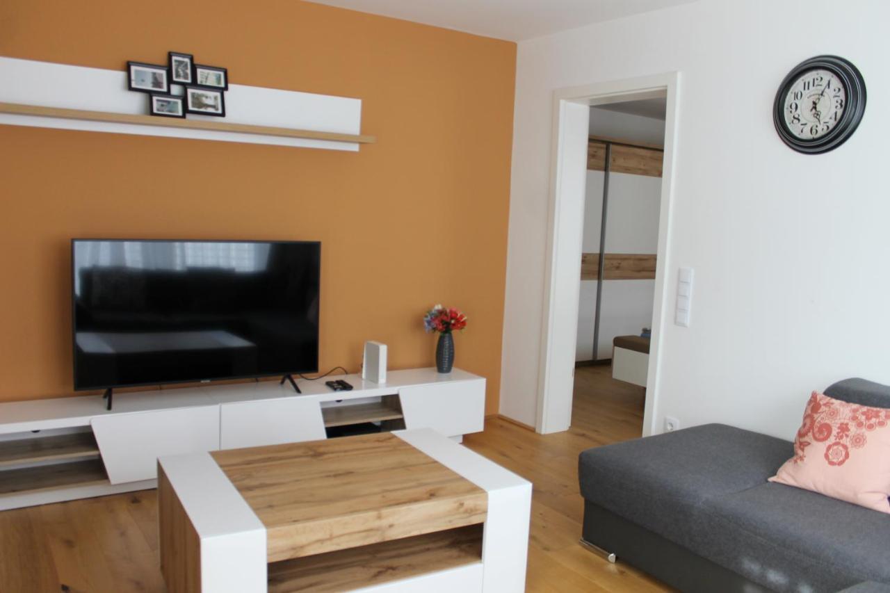 Spacious, Modern 1-Bdrm Apt Near Vic & Austria Ctr Διαμέρισμα Βιέννη Εξωτερικό φωτογραφία